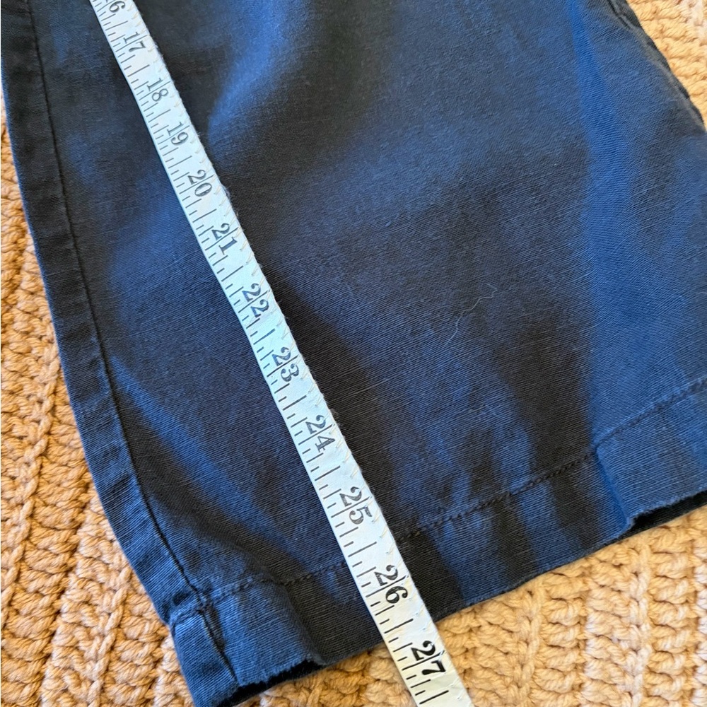 L.L. Bean Black Classic Fit Women’s 100% Linen Straight Leg Ankle Pants - Picture 7 of 10